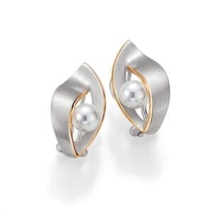 ear01542